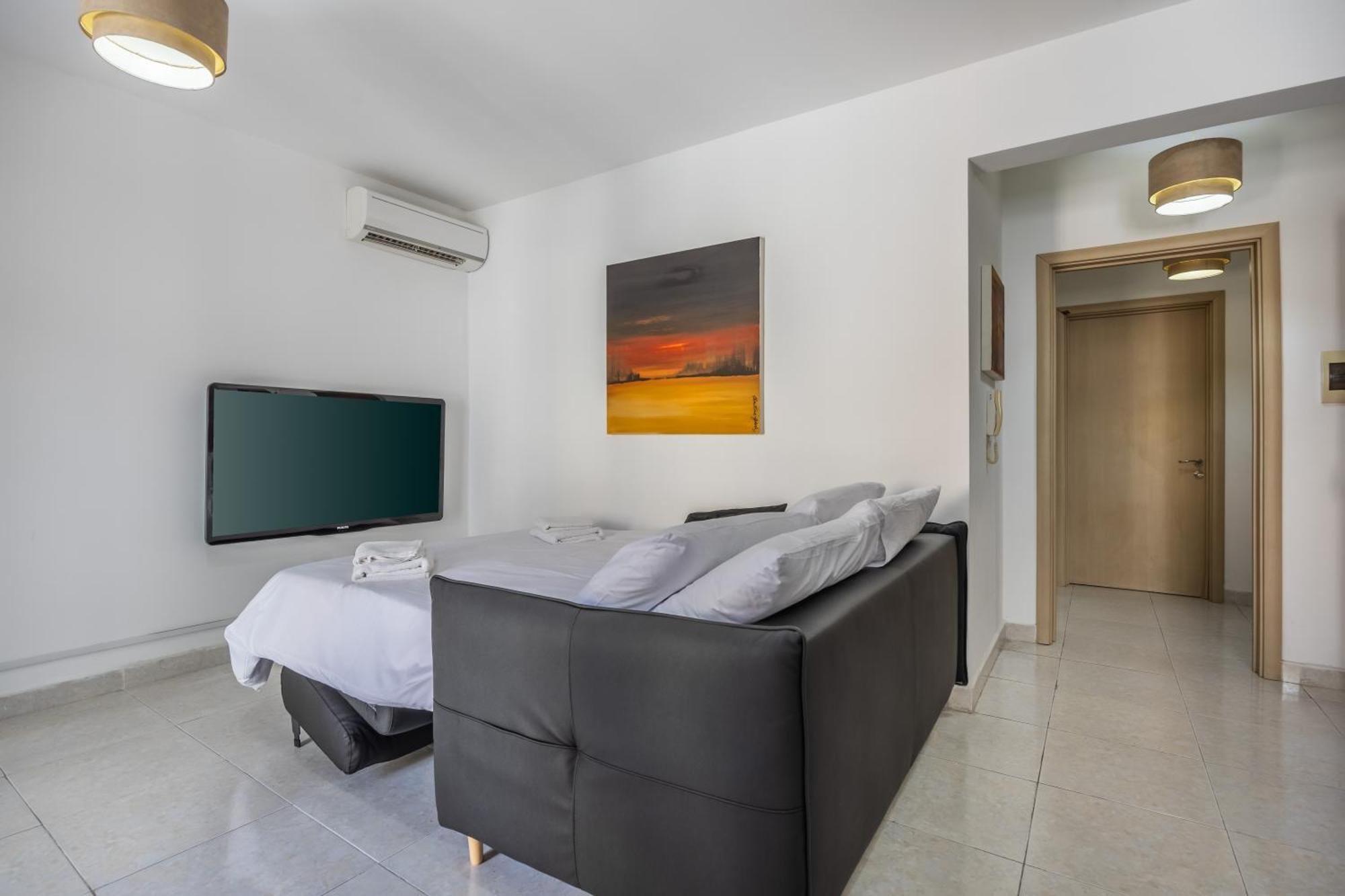 Spacious, One Bedroom In Paceville Apartment