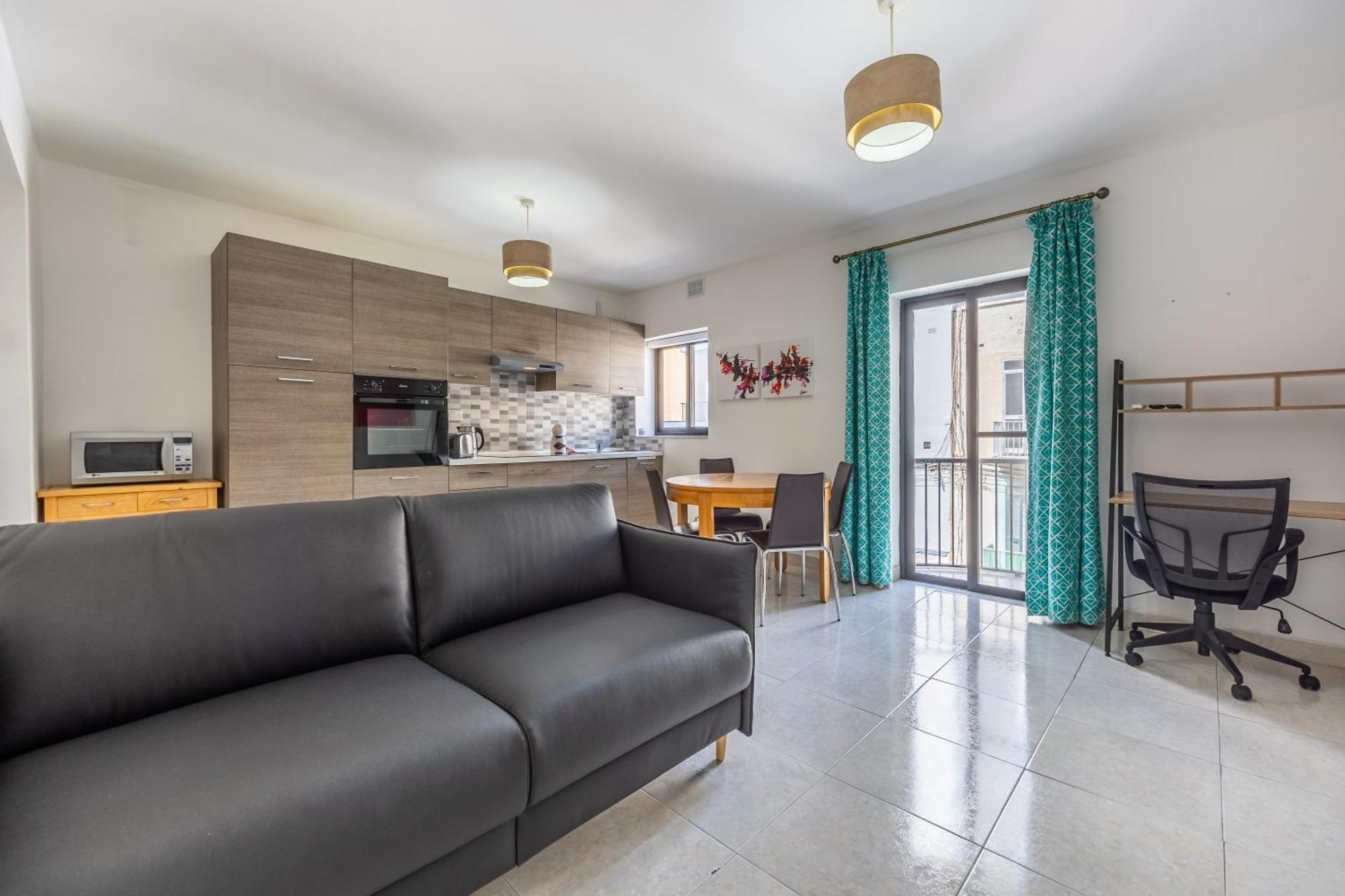 Spacious, One Bedroom In Paceville Apartment *
